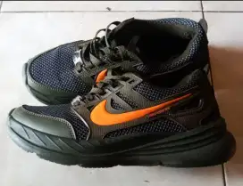 Dijual Nike New 270 Ukuran 44 Cocok untuk Lari dan Jogging
