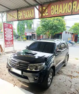 Fortuner G 2.5 Diesel 2009 Metic