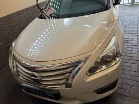 Nissan teana XV 2016 warna putih automatic 2500cc