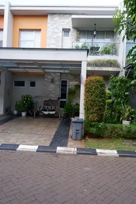 DIJUAL / DISEWA RUMAH DI CLUSTER EROPA SEDAYU CITY  KELAPA GADING