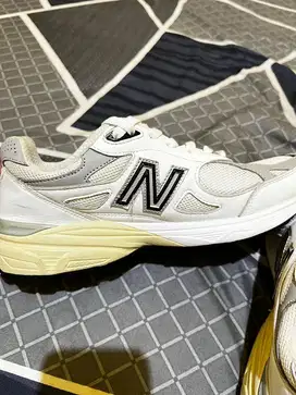 sepatu NB 990 like new