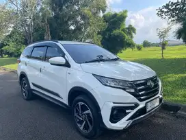 Dijual Rush type tertinggi GR Sport Matic baru diservice,ada Freeservi