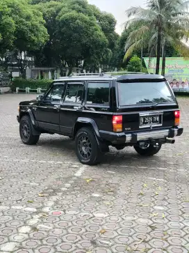 JEEP CHEROKEE XJ LIMETED 1995 ISTIMEWA