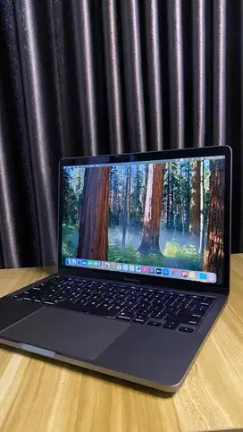 Macbook Pro 2020 i7/16/512