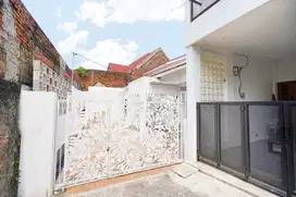 Rumah Tanah Luas 1 Lt 15 Menit ke Stasiun Halim Bebas Banjir J-22395
