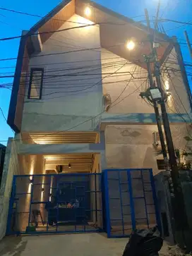 Rumah Strategis 10 Mnt ke Stasiun Klender LT 120 Bebas Banjir J-32261