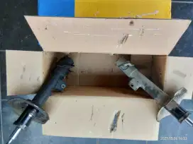 1 Set (Sepasang) Shock Belakang ORI Mobil NISAN X - TRAIL 2004