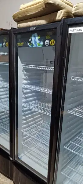 Showcase RSA 300L