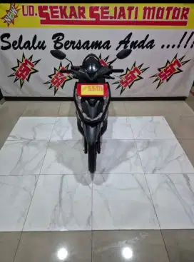 Brat Deluxe iss hitam doff
