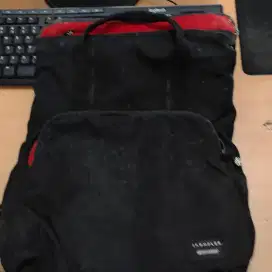 Crumpler notebook bag 13 inches
