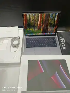 Macbook M2 Pro 2023 14-iNci 16/512gb ex Garansi Resmi iBox Mulus