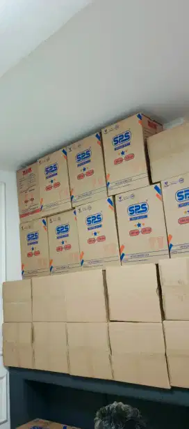 Sales motoris bawa barang