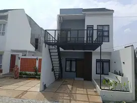 Dijual rumah 2 lantai bisa KPR developer