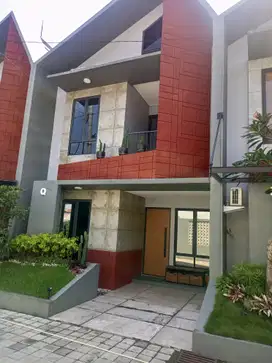 Rumah Design Industrial angsuran lima jtn