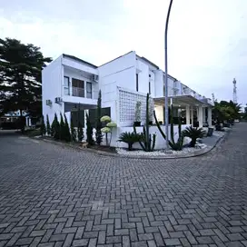 Rumah 10x15 148m private pool type 3KT Cluster Victoria Metland Cakung