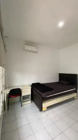 Kos harian dan bulanan