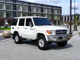 LC 70 4.0 V6 MT 4x4 2015 30Th Anniversary Ed (DP185Jt Ang 39.435Jtx59)
