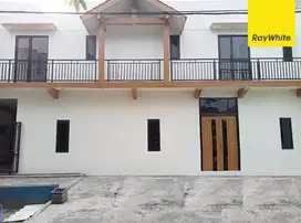 Dijual Rumah 2 lantai di Ketintang Wiyata Surabaya