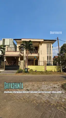 Dijual Rumah Mewah dekat Brawijaya di Griya shanta Suhat Lowokwaru