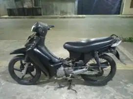 Motor Suzuki Smash