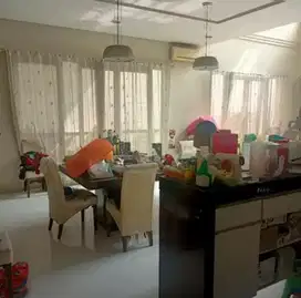 TERMURAH RUMAH VILLA ROYAL PAKUWON CITY  MINIMALIS JARANG ADA