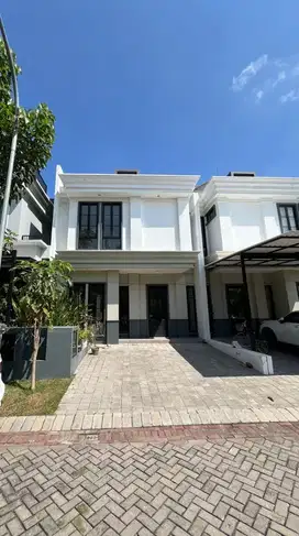 Disewakan Rumah 2 Lantai Siap Huni di Taman Ratu Dian Istana, Surabaya