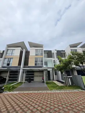 sewa rumah mozart signature PIK uk 12x35m kosongan view golf