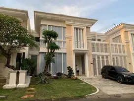 Rumah Lariz wood pakuwon indah Surabaya