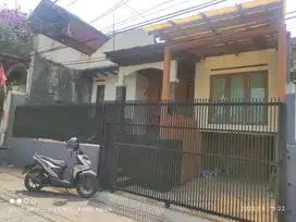 Di jual rmh bagus good location di dalam komplek Turangga