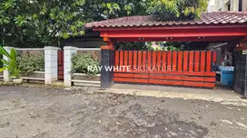 Rumah Mewah di Jl Anggrek Jati Padang dekat TB Simatupang