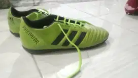Jual sepatu futsal Adidas predator