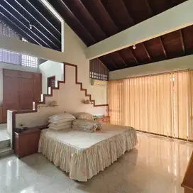 Dijual Rumah Taman Kebun Jeruk (Interkon) Jakarta Barat