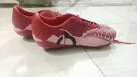 Jual sepatu bola ortuseigh