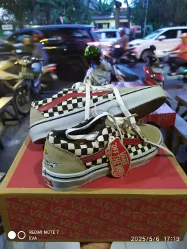 SEPATU VANS NEW