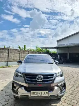 VRZ TRD 2020 diesel matic. Km 58rb antik