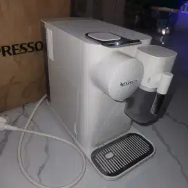 Mesin Kopi Kapsul Nespresso Lattissima One