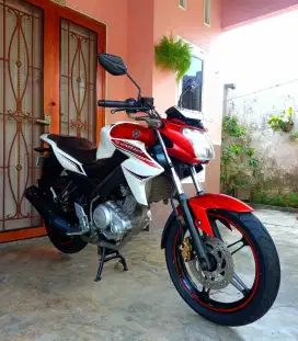YAMAHA VIXION LIGHTNING 2013