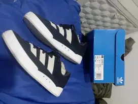 Adidas Adimatic dan Puma Cimahi
