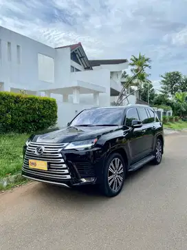 LEXUS LX 600 TAHUN 2022