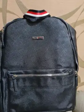 Tas sekolah,  santai ,  merk Tommy Hilfiger