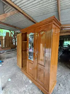 almari jati 3 pintu