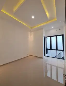 Disewakan Rumah 2 Lantai Baru Gress di Darmo Permai Timur, Surabaya