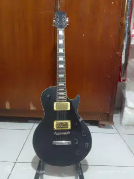 Gitar custom high quality  model less Paul, mulus seperti baru
