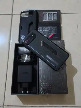 Asus ROG Phone 6 5G 8/256Gb, warna Hitam, resmi Indo,kondisi 99% Mulus