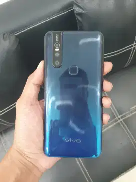 VIVO V15 6/64GB POP UP CAMERA AMAN
