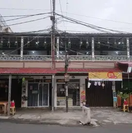 Di jual rumah kos kosan ada kios dn rumah induk di lebak bulus jaksel