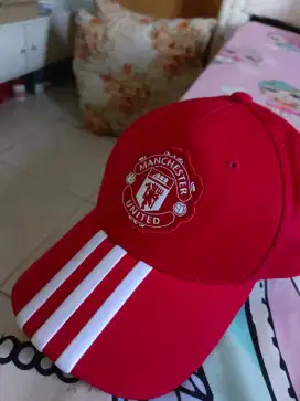 Topi Manchester United Emyu