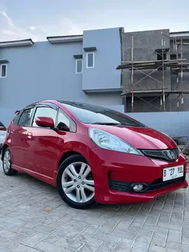 JAZZ RS AT TAHUN 2012 LOW KM ( 69 RB ) RECORD HONDA