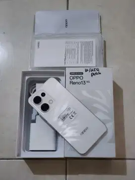 Oppo Reno 13 5G 12/256Gb, warna Putih, kondisi 99,9% Sempurna,