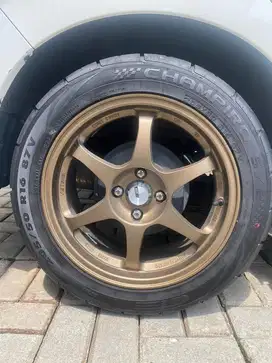 Ban pajero bekas